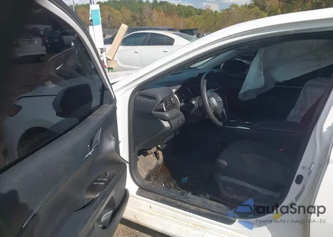 2022 Toyota Camry Le из США, поврежденный, VIN 4T1C11AK7NU626978